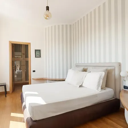 Vintage Penthouse With Panoramic St Peter View
