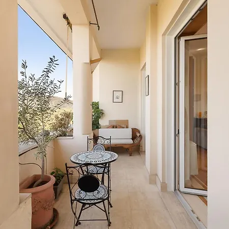 Vintage Penthouse With Panoramic St Peter View Apartment