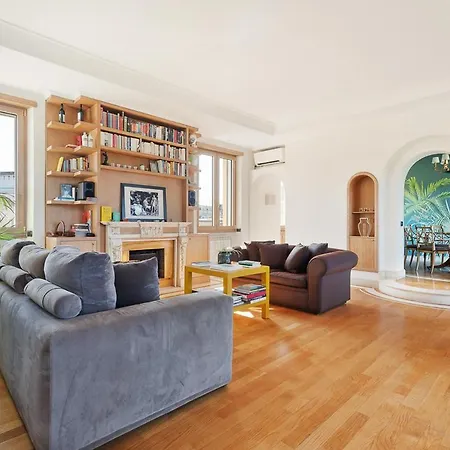 Vintage Penthouse With Panoramic St Peter View